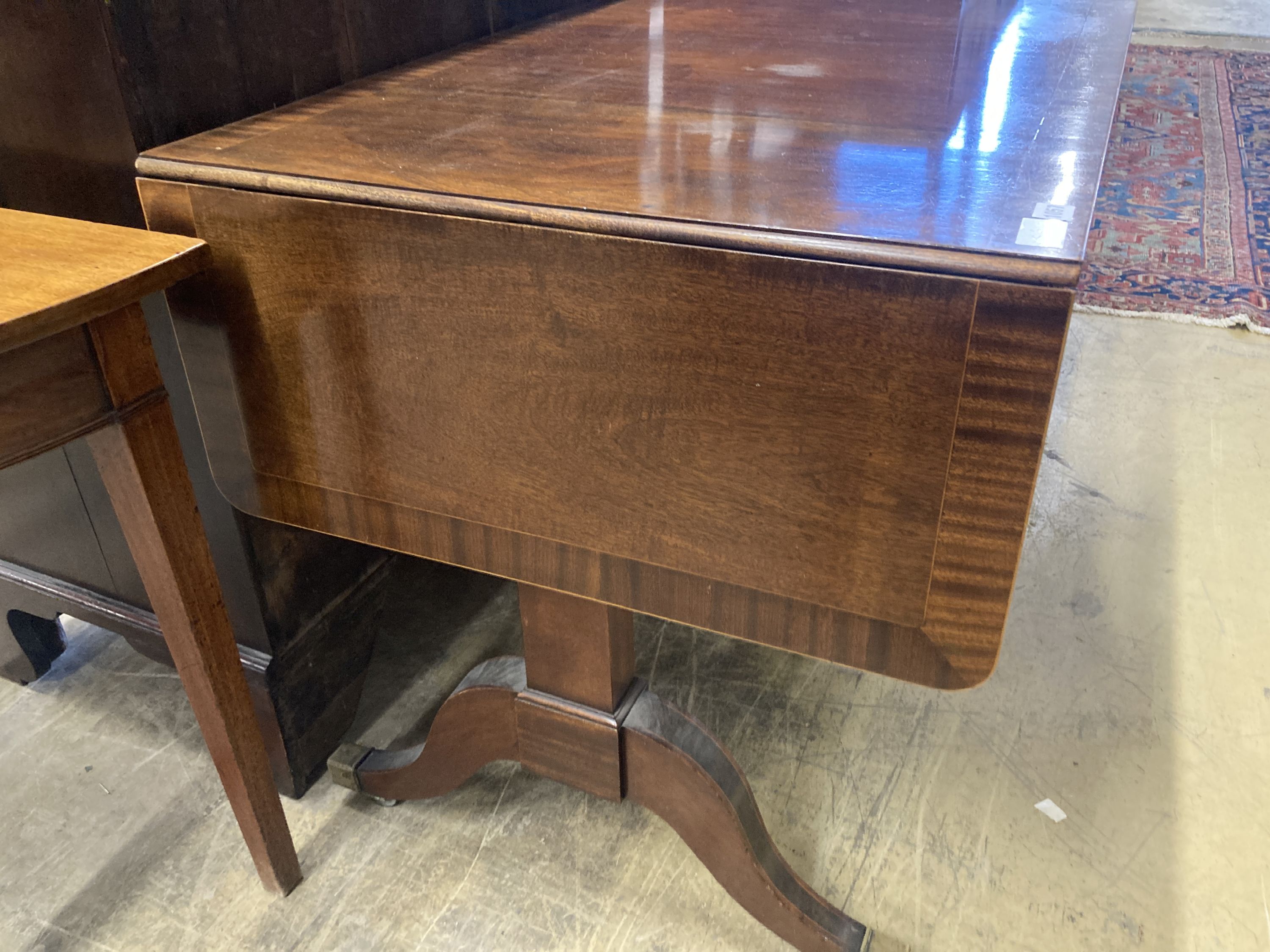 A Regency style mahogany sofa table, width 98cm, depth 67cm, height 76cm